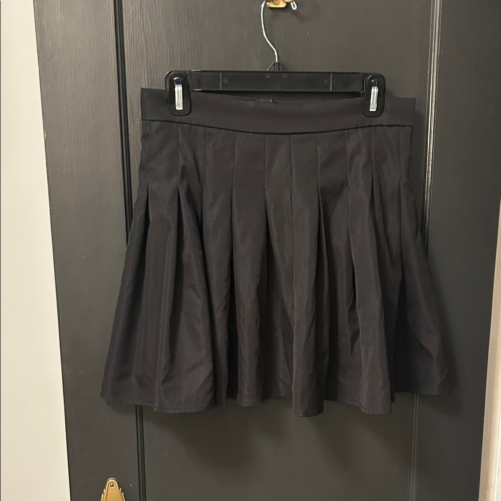 Elegant Black Pleated Skirt